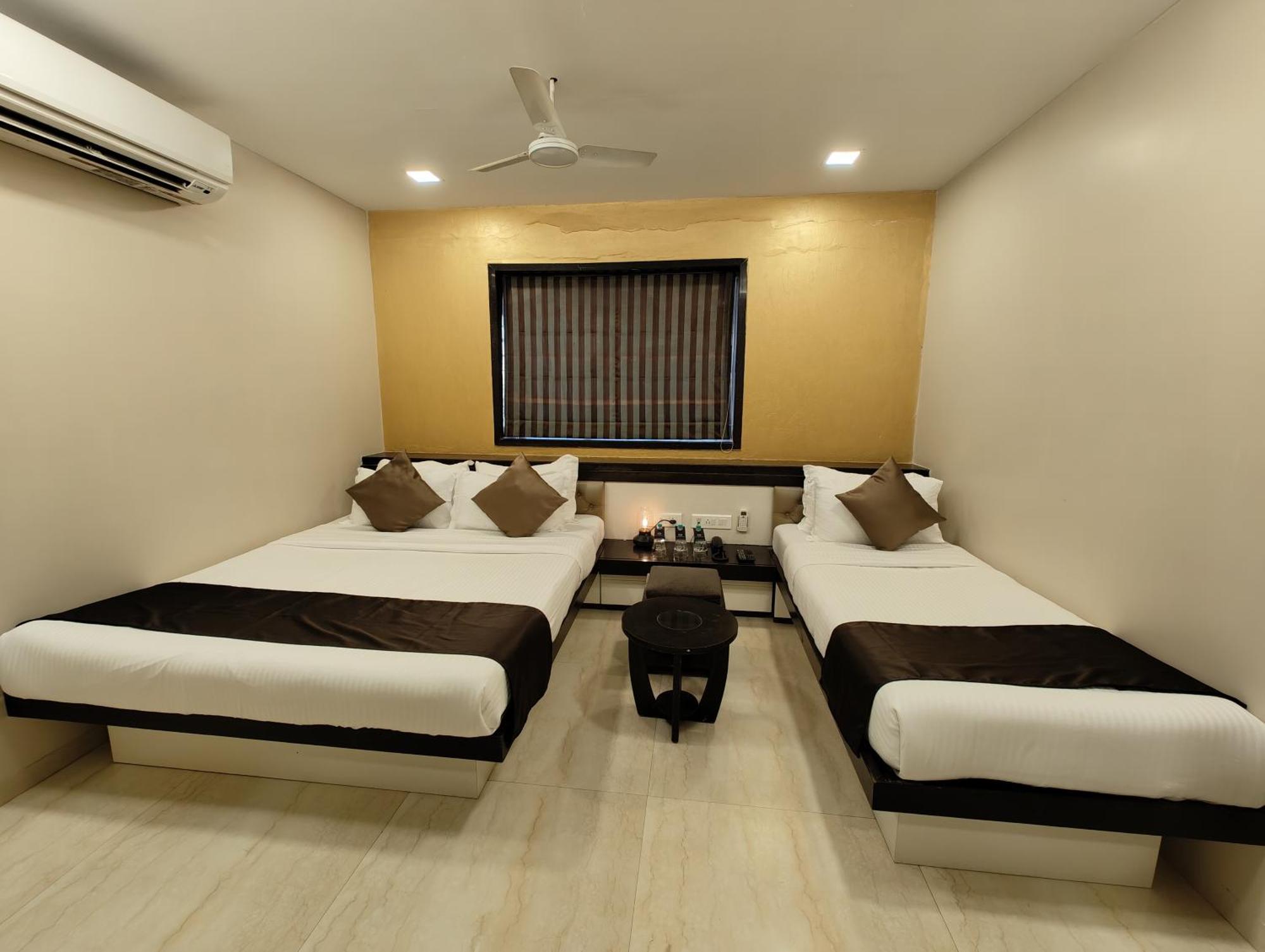 The Majlis Hotel - Colaba Bombaj Exteriér fotografie