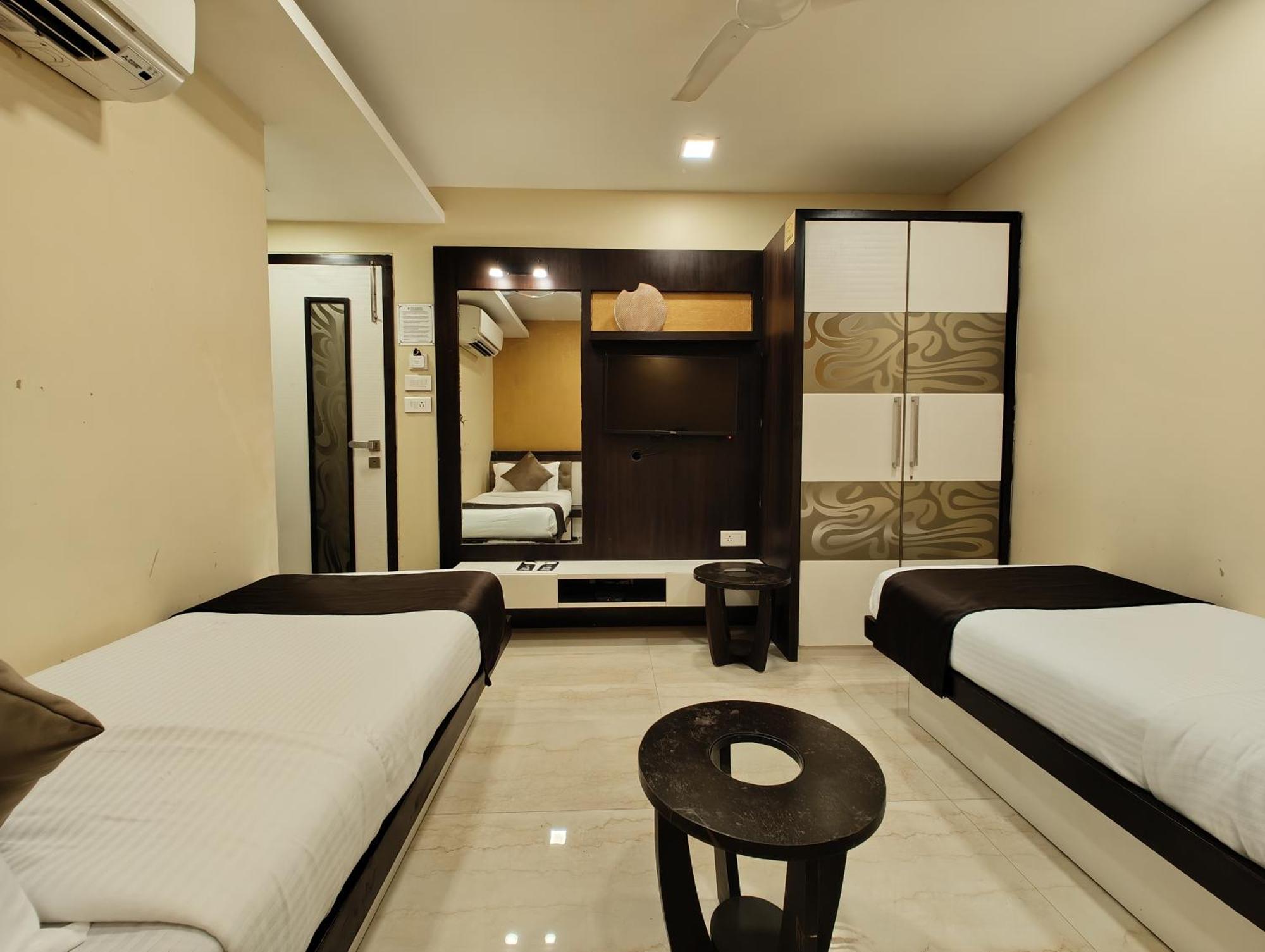 The Majlis Hotel - Colaba Bombaj Exteriér fotografie