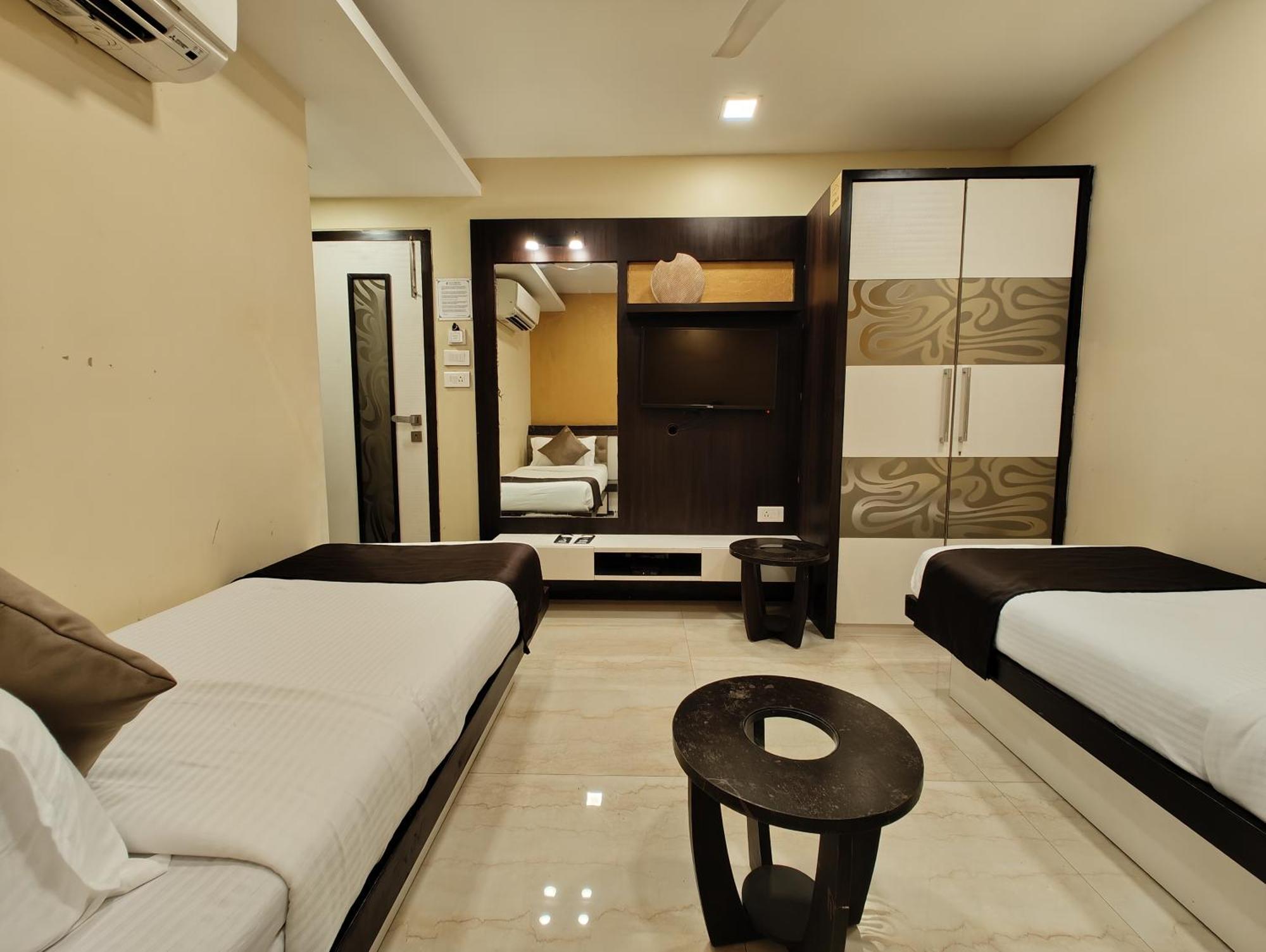 The Majlis Hotel - Colaba Bombaj Exteriér fotografie
