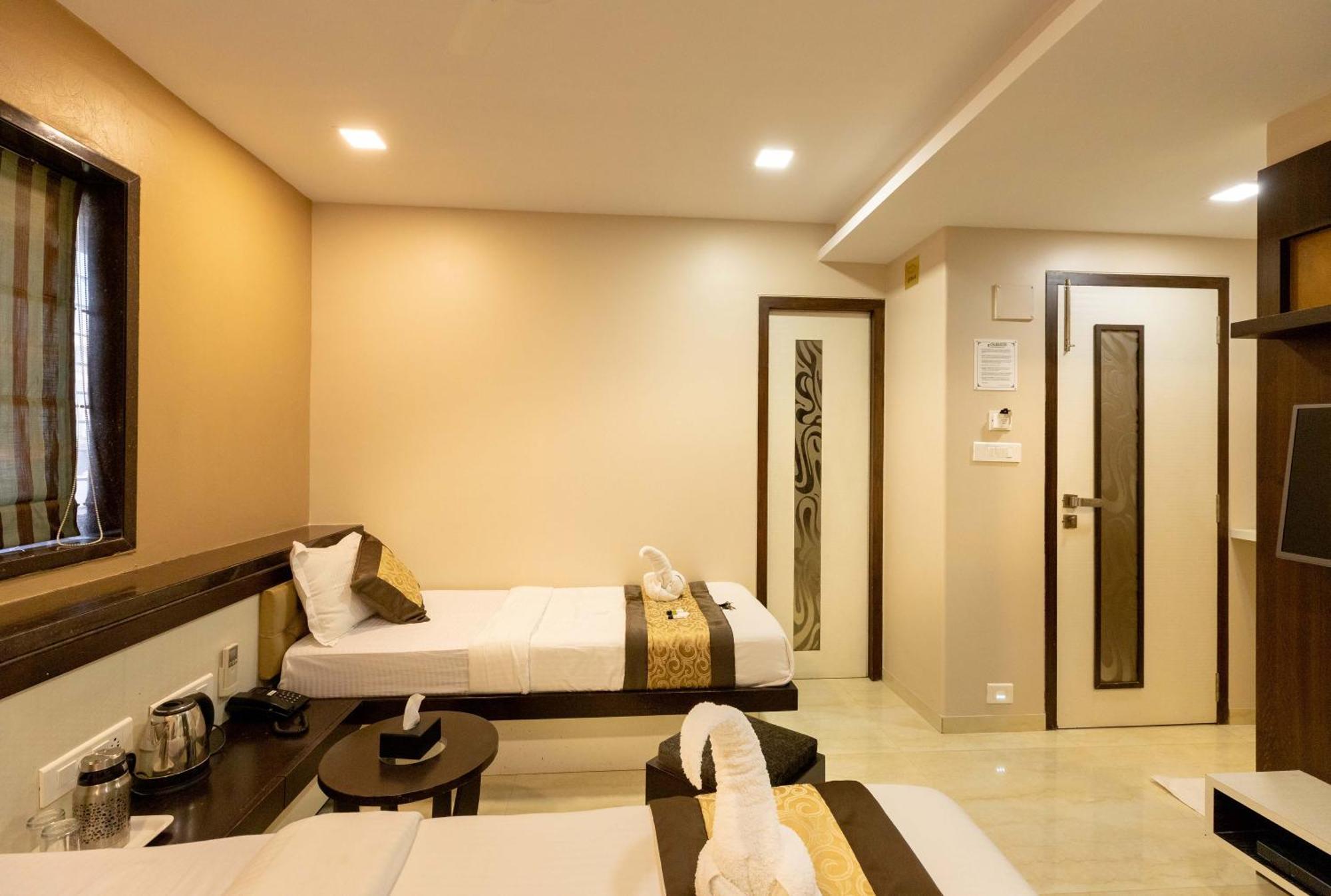 The Majlis Hotel - Colaba Bombaj Exteriér fotografie